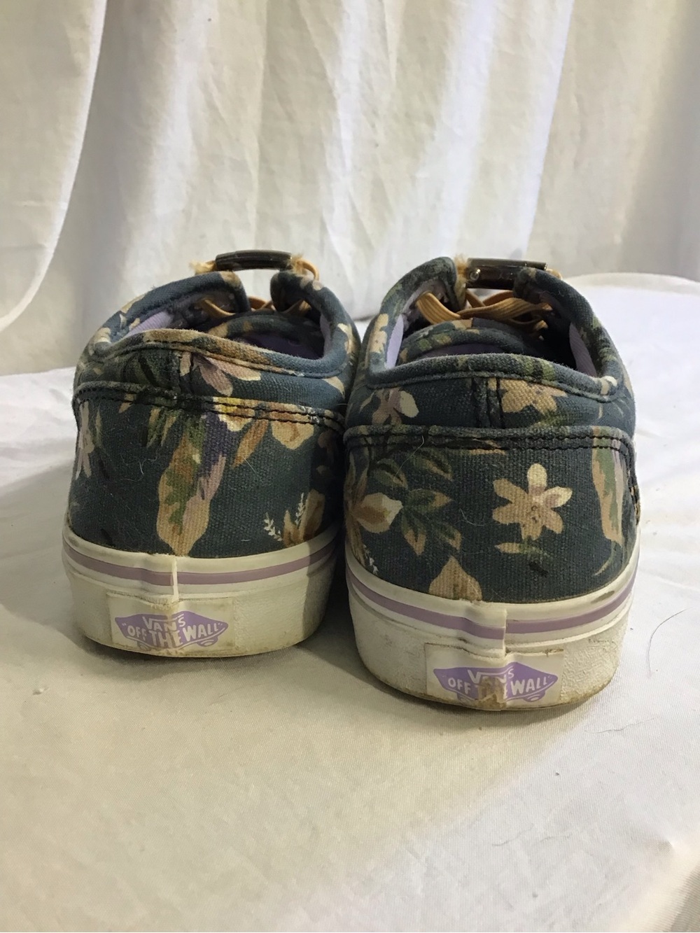 Vans Green Floral Canvas Low-Top Sneakers with Tan Accents - Picture 3 of 5